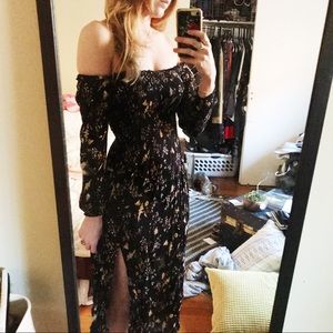 Off the shoulder urban outfitters dress!